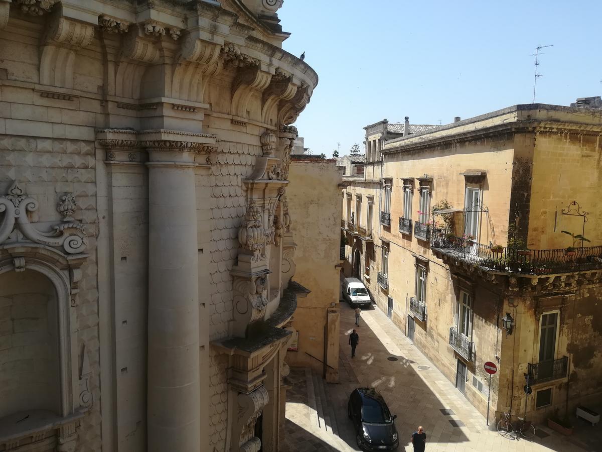 Dimora Dell'Artista Acomodação com café da manhã Lecce Exterior foto