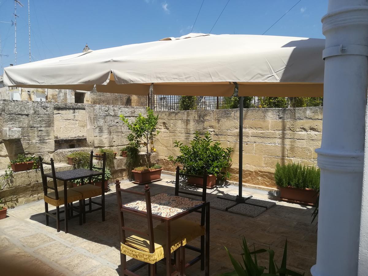 Dimora Dell'Artista Acomodação com café da manhã Lecce Exterior foto