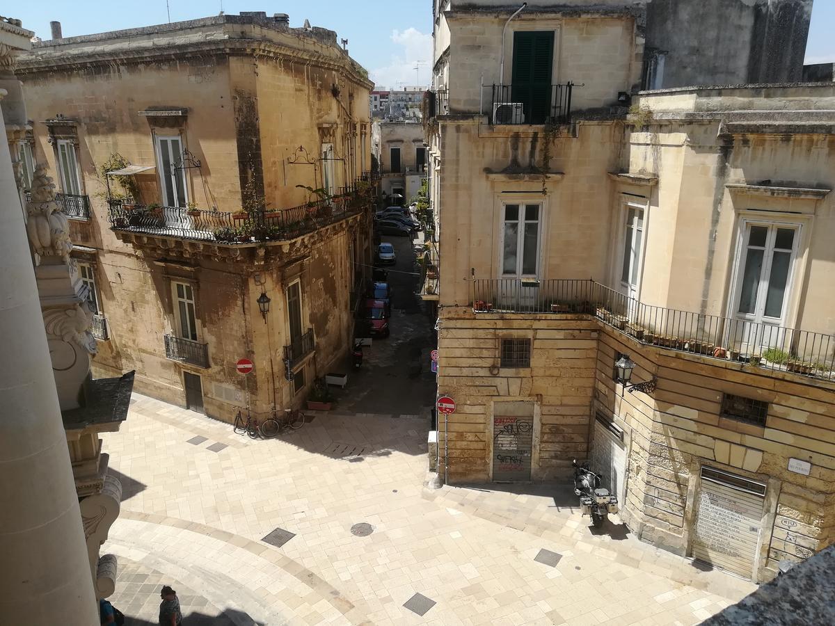 Dimora Dell'Artista Acomodação com café da manhã Lecce Exterior foto
