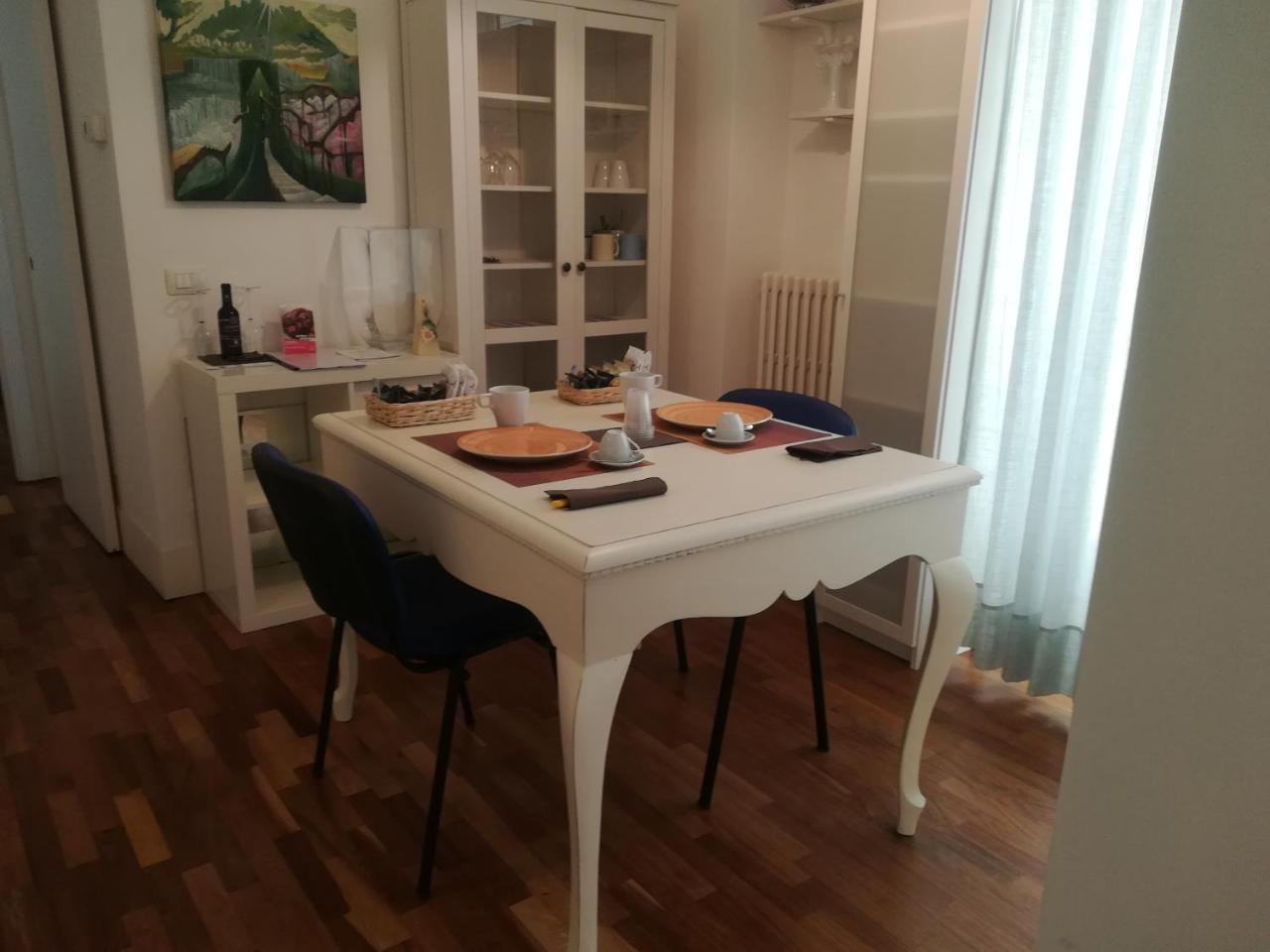 Dimora Dell'Artista Acomodação com café da manhã Lecce Exterior foto