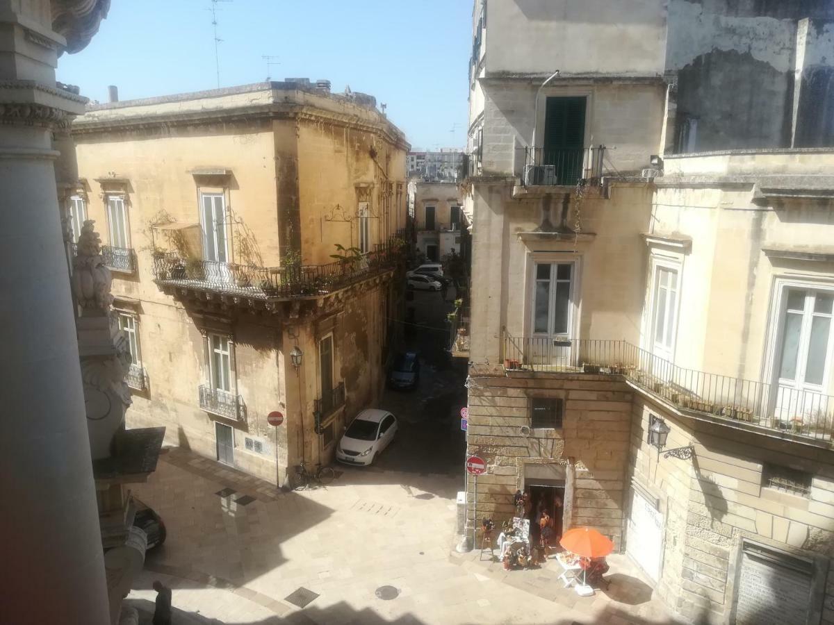 Dimora Dell'Artista Acomodação com café da manhã Lecce Exterior foto